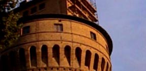 Travi Wierendel di supporto dell’antenna di Radio Vaticana – Stato della Città del Vaticano